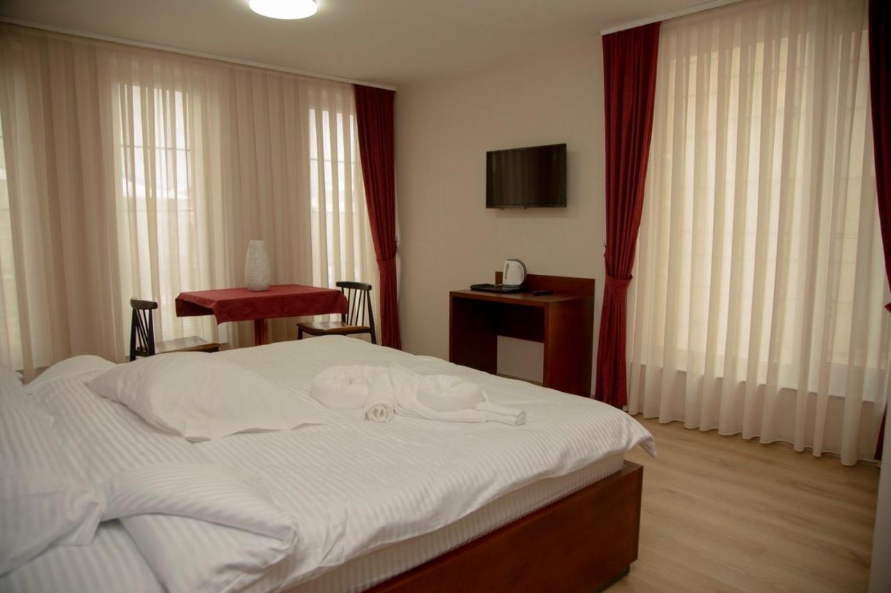 Hotel Oferta Prizren Exterior foto